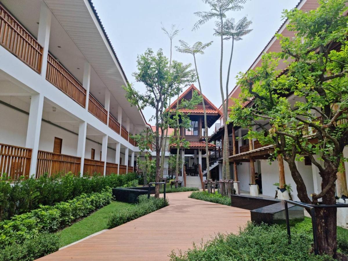 A Day In Phetchabun Bed & Breakfast エクステリア 写真